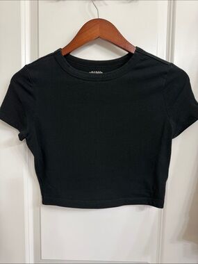 wild fable Black Cropped Crewneck Tee